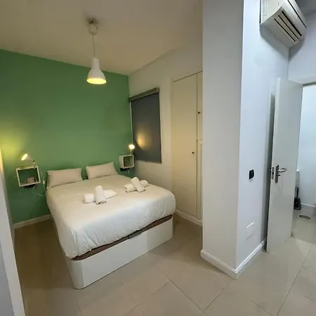 Cosy In The Heart Of - Alvarez Malaga